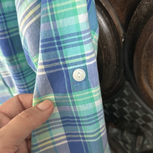 LOW START!!!!LL.Bean 100% cotton button down shirt size M in mint condition. - Picture 8 of 10